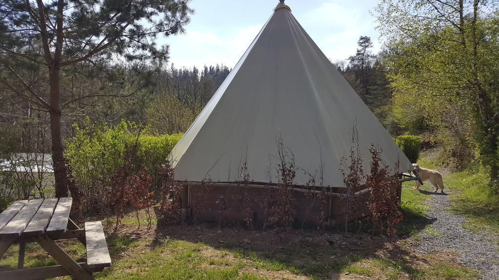 Camping Le Canada-Insolite Chiny Exterior foto